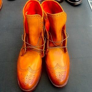 NWOT Mens Boots